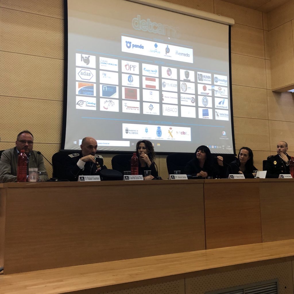 codpcat's tweet image. Avui @GuerreroRafael_ , membre del CODPCAT, participa a la taula &quot;Violència sexual en espais d&apos;oci. Vigilància no 
uniformada &quot; dins de la jornada @Detcamp_19 #Detectius #detcamp