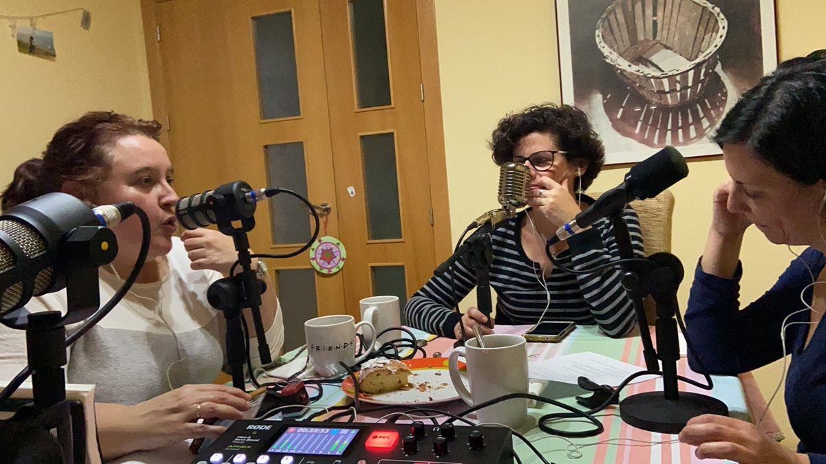 arreguiabogada's tweet photo. Grabaaaaando podcast ! @lactandomurcia cuando publiquemos ya verá @AlbaPad cómo hacemos #NoEsPubli de su aplicación #LactApp y de los sonajeros de teta por lo super bien que lo hacen 😄 @LactApp https://t.co/GnB5n7Bk7z
