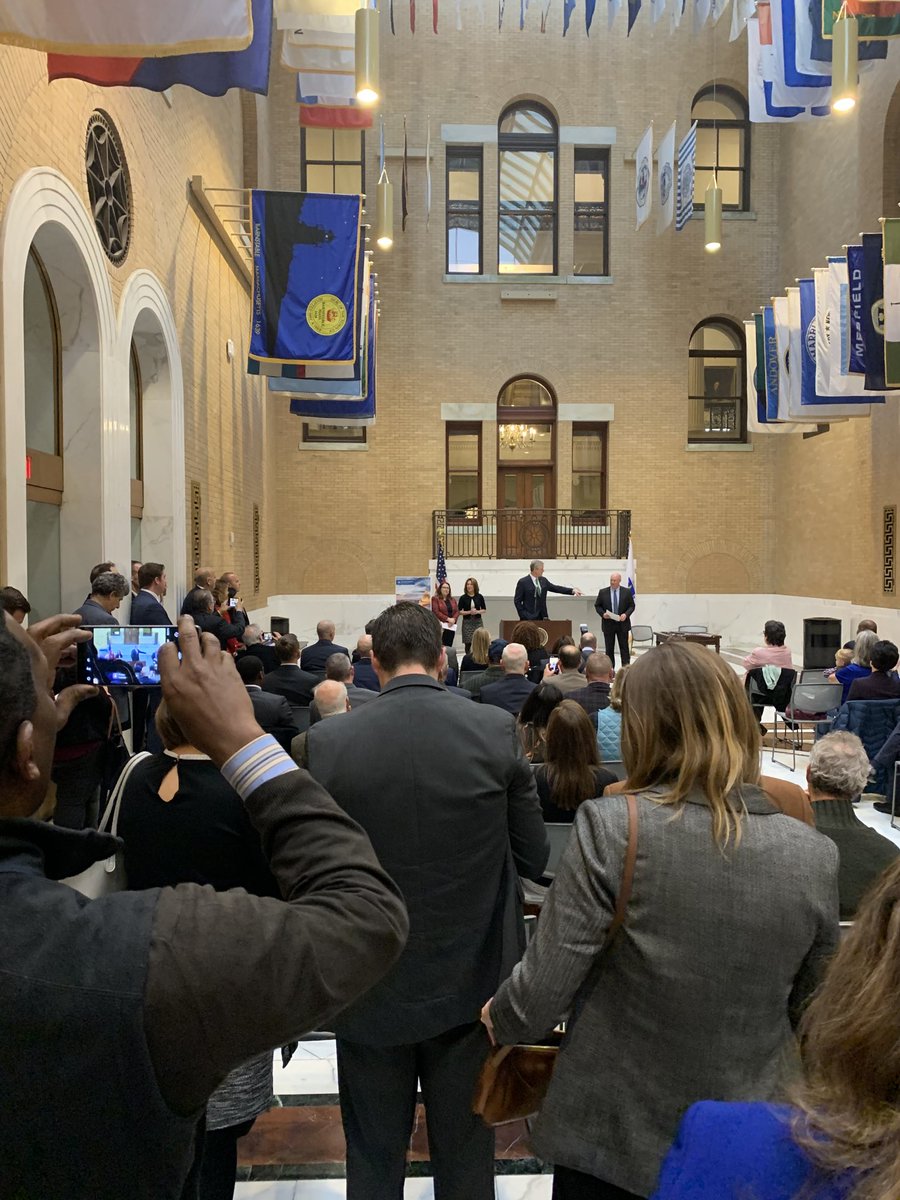 JKriesberg's tweet photo. Nice turnout for ⁦@MassGovernor⁩ economic development plan announcement!  Great to see focus on housing and vibrant communities!  ⁦@MassGCC⁩ ⁦@CEDACma⁩ ⁦@LISC_BOSTON⁩ https://t.co/h0z6cCK5Rm