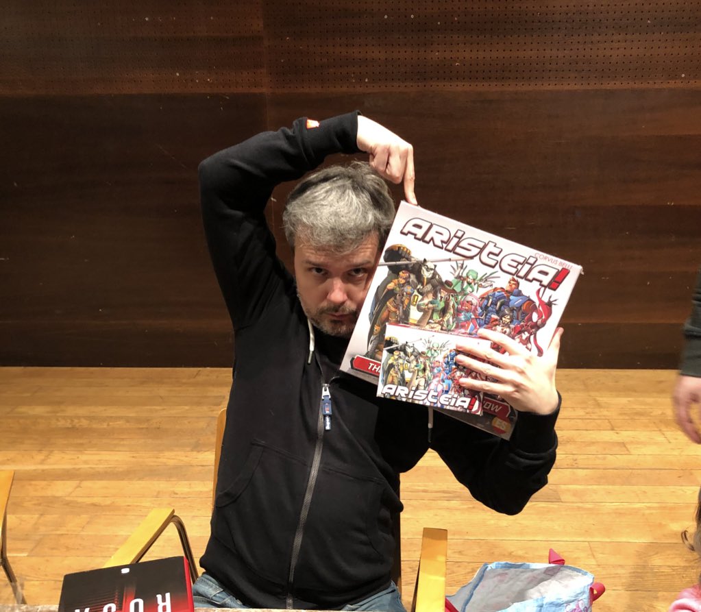 Ya estamos llevando a <a href="/JuanGomezJurado/">Juan Gómez-Jurado</a> al lado oscuro. ¡Bienvenido al HexaDome!