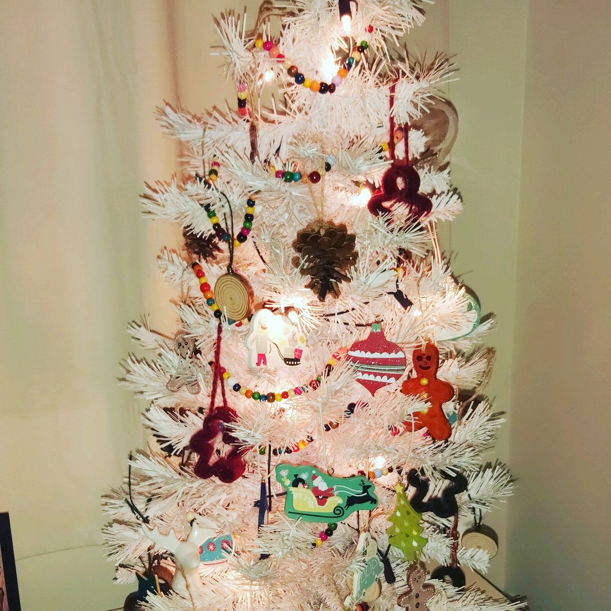 CarlW1989's tweet photo. *NEW BLOG POST*

Link in bio!!!

#blog #blogger #bbloggers #bloggerstribe
@bloggerstribe @BBlogRT @lovingblogs @UKbloggers1 @bloggersbest @bloggerRequired @britbloggers #Christmas #festive #festiveseason #xmas #blog #blogger #linkinbio #diy #crafts https://t.co/BM9iDVsMLa