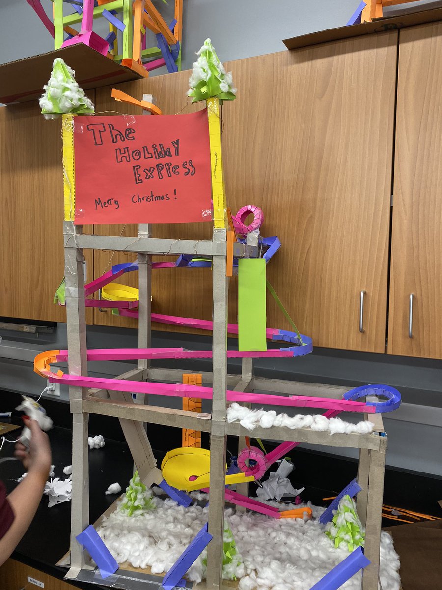 GoldbergTeach's tweet photo. @MLMSmuskies are finishing up their roller coasters and they are looking rather fancy!! #pbl #authenticlearning #makered https://t.co/nQkFt2gEYq