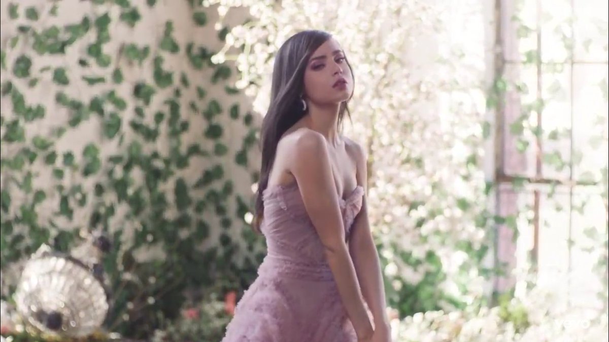 включи клипы софии