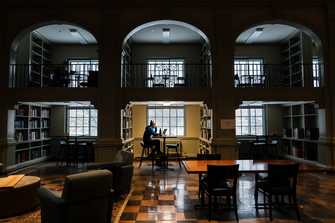 With most students back at home or participating in off-campus programs, it's possible to have the East Reading Room of Baker-Berry Library all to oneself. bit.ly/2PEMHF4 @dartmouth #viewsfromthegreen #librarylife