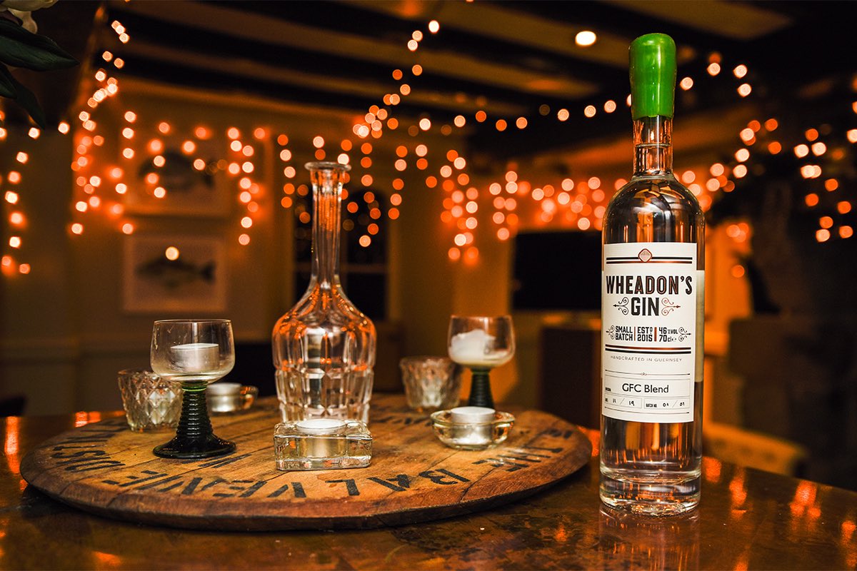 "The GFC blend is Guernsey grown lime and lemongrass, foraged yarrow flower and rock samphire distilled with 12 other traditional gin botanicals.  It is a fresh, approachable zingy #gin with the colours of the GFC at its heart." 

wheadonsgin.co.uk/journal/entry/…