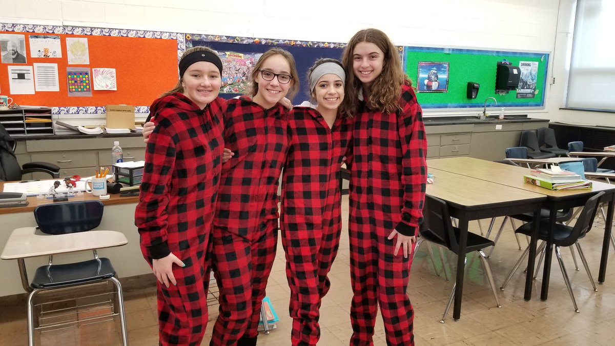 Little more pajama day cheer...and 2 grinches.. lol.b.