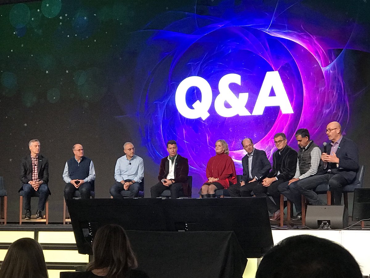 DoronAronson's tweet photo. .@HPE senior executive team taking ‘bold’ questions from employees at our All Employee Meeting in #SanFrancisco @ChaseCenter @jenatemple @PhilDavis_HPE @AntonioNeri_HPE @JJacksonJJ3 @TarekRobbiati @KeertiMelkote #AEMLive #FridayThoughts #FridayFeeling @Randy_Cairns @jsterkel https://t.co/Jr4Qt1SUf6