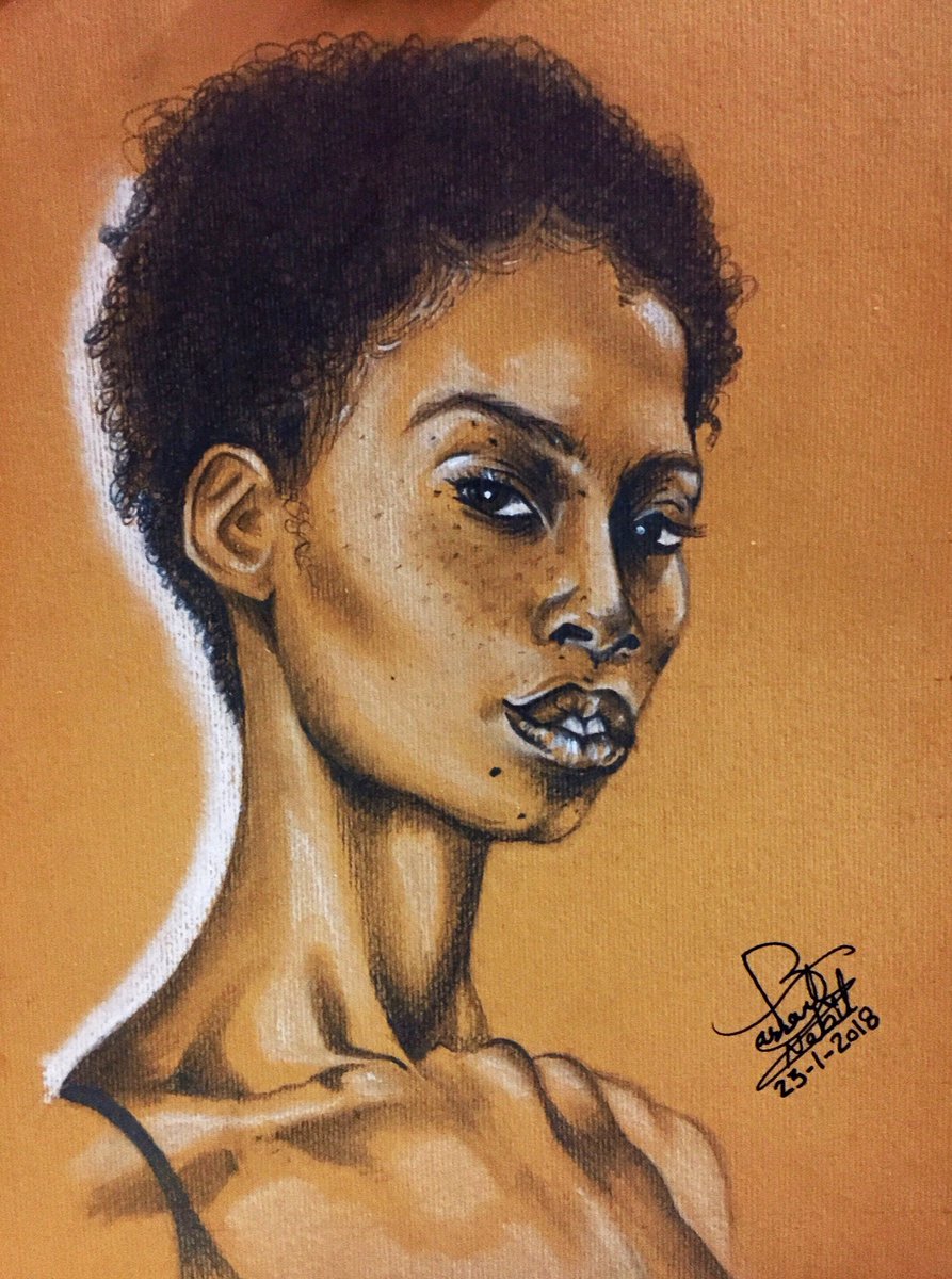 bassantnabil__'s tweet photo. Me 🆚 My art https://t.co/JdNaTxX7AN