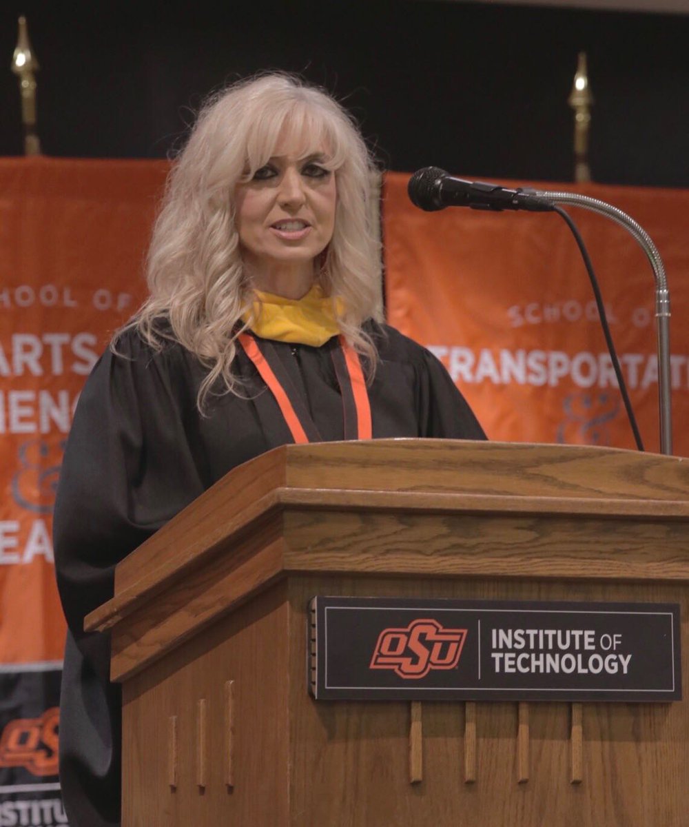 OSUIT's tweet image. &quot;Be kind. You never know how a smile, listening, or kind word or gesture can affect someone. Work hard. Hard work will inevitably lead to success! Stay humble. You always have room to grow &amp;amp; become a better version of yourself!&quot; --Jamie Diggins, faculty
#osuit #osuitgrad #gopokes