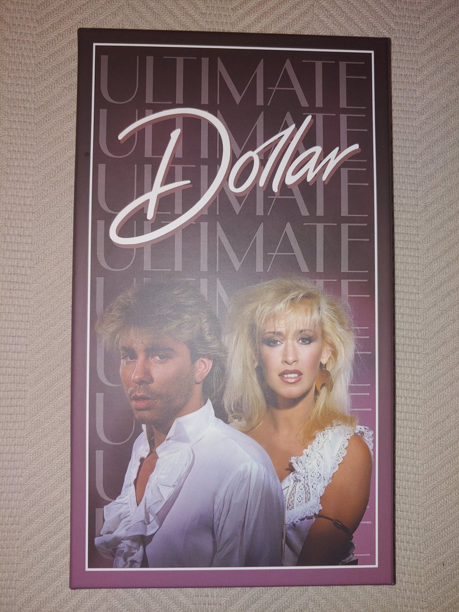 RetroGIFsVideos's tweet photo. @therezabazar @DollarOfficial_ look who just got the dollar box set 😁 https://t.co/kZ7U3TwSZg
