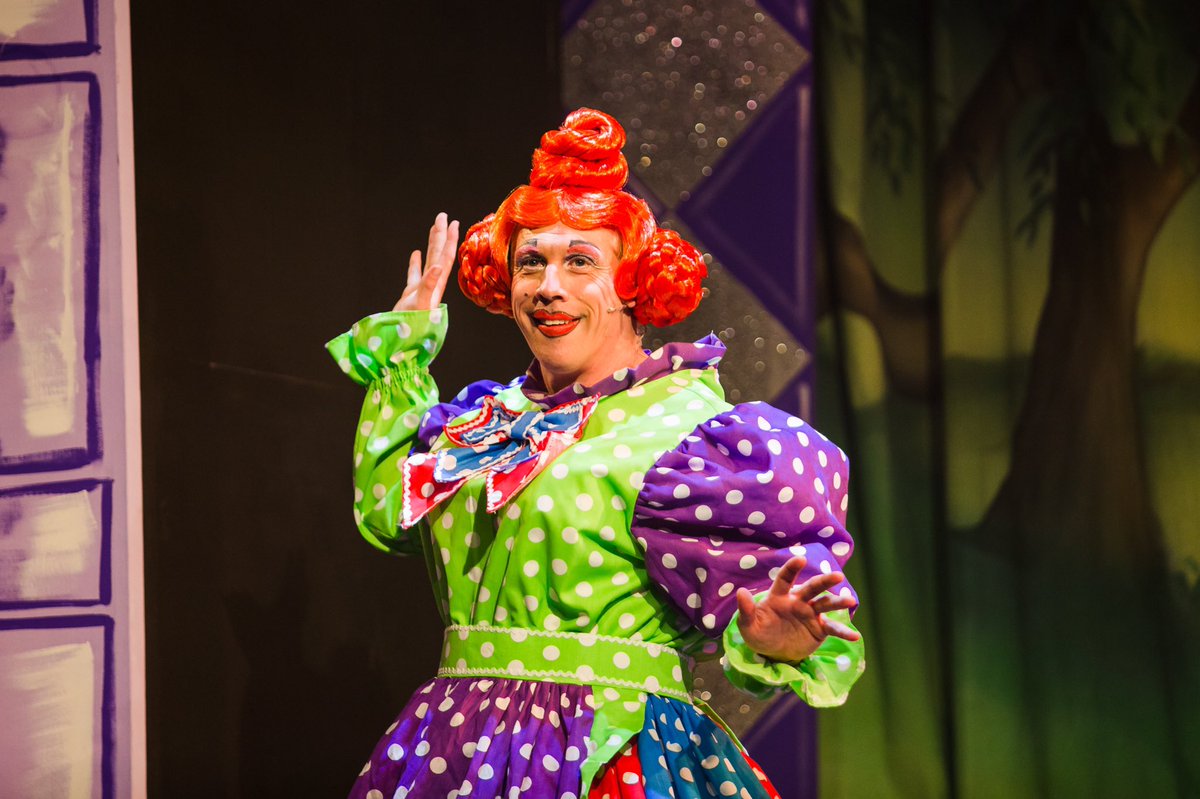 Ely Pantomime tweet media