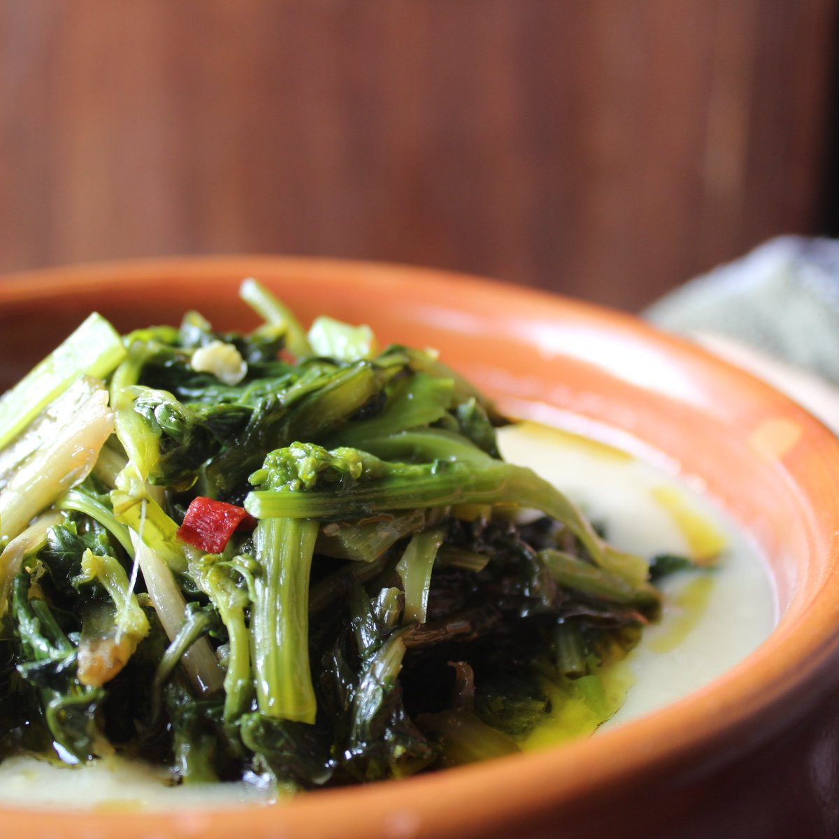 terraadopt's tweet photo. You know when you were little and your mum would tell you to eat your greens? 😖 Now we can say she was right all along 😍. Wild bitter greens, broad bean puree and new season olive oil.#adoptatree #present #gift #originalgift #handmade #christmasgift #christmaspresent #giftideas https://t.co/MM04Ikk4a3