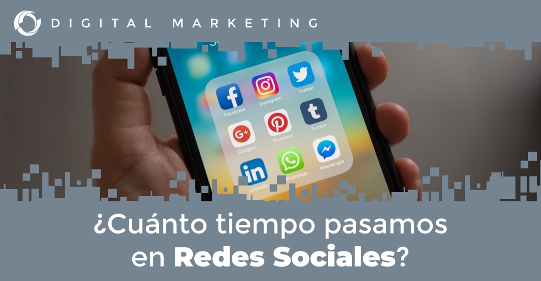 smartcomcorp's tweet photo. Según el estudio elaborado por We are Social y #Hootsuite,  el tiempo promedio que un usuario está conectado a #RedesSociales es de 2 horas 16 minutos al día, esto quiere decir 32.85 días al año y 4.5 años en la vida. #SmartcomCorp https://t.co/h0mdKWki3C