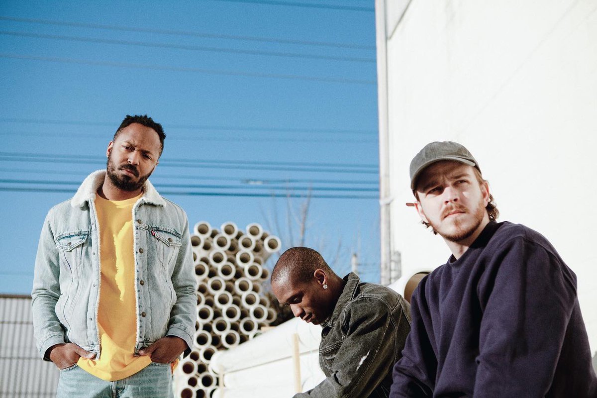 Sadgregory1's tweet photo. Check out our latest artist of the week!👉 @VEAUXMUSIC 

“VEAUX is an indie pop band based in Nashville, TN...”

Full Article at https://t.co/B7Czn9UpOQ

*use promo-code [veaux] to get 20% off anything from our store + free shipping within the US https://t.co/M1iPwYfrpf