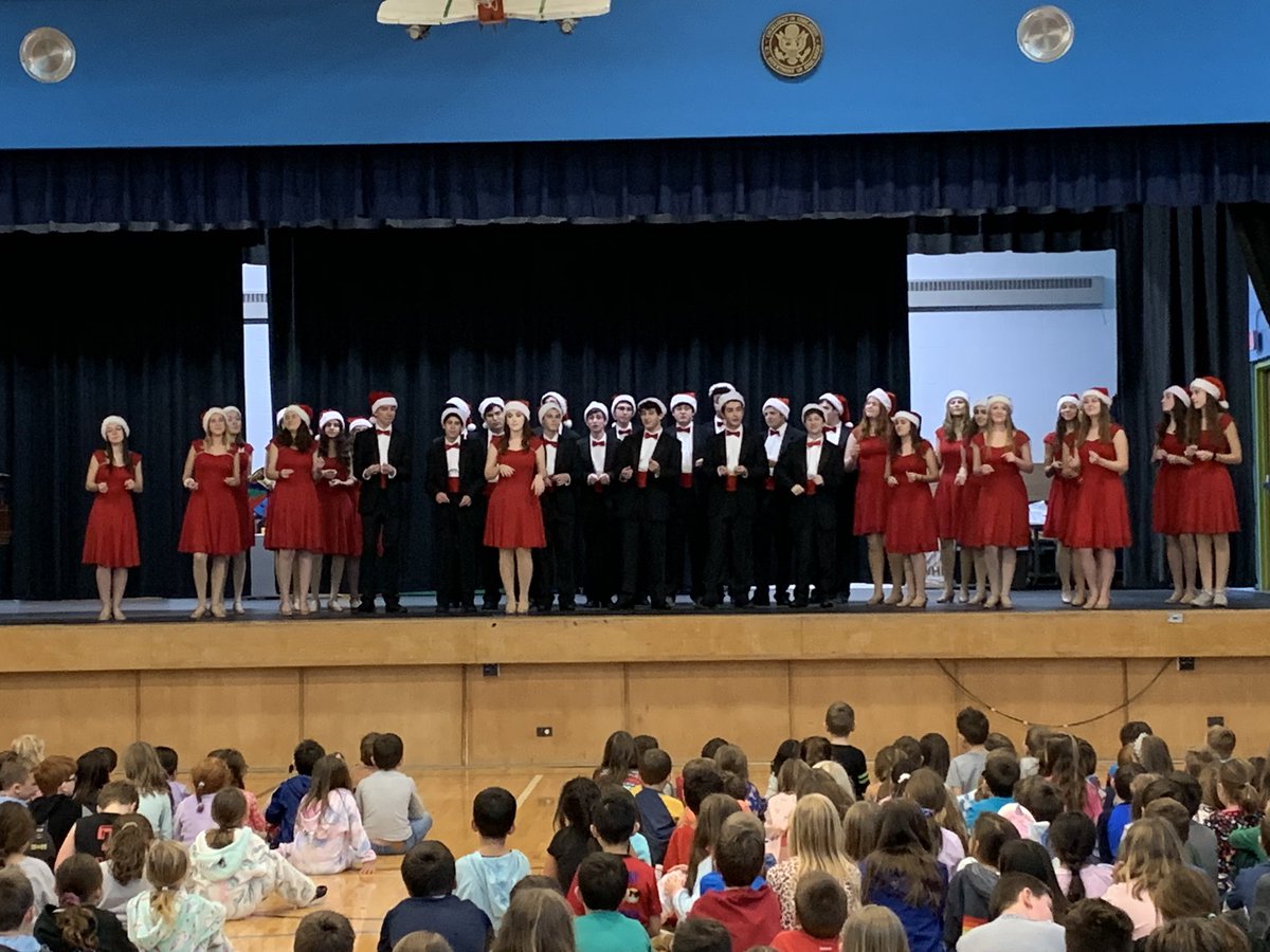 What a great performance by DHS Choraliers!!#engage109 #wilmot109