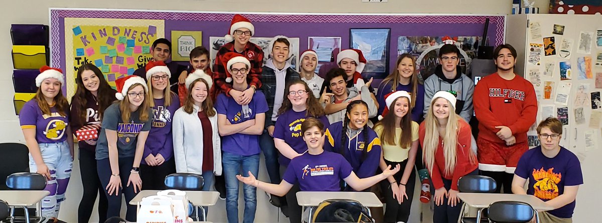 GoWHS_LShogren's tweet photo. That's a wrap for #HomefortheHolidays week! All of my classes did an awesome job with the dress-up days, but #H3P2 started with the lead and maintained it all week! Congrats! 🍩🍩🍩 https://t.co/AxdIU9kPW5