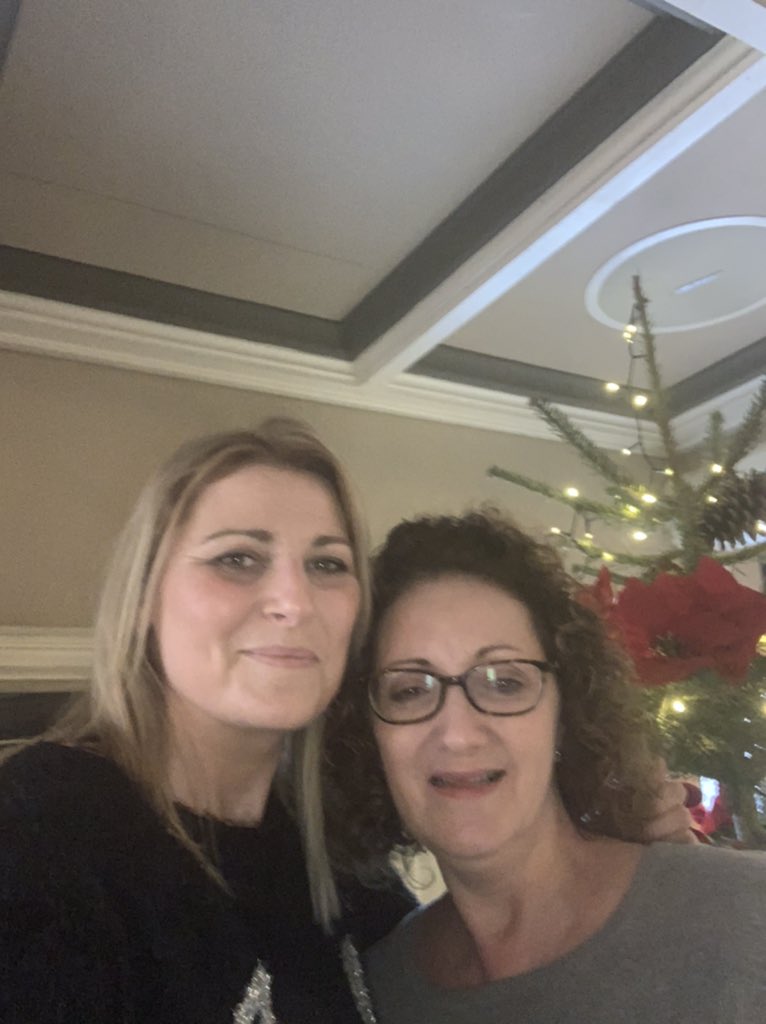 Danton_HR's tweet photo. π
π
π
Delicious #ChristmasLunch at The Queens Head @LP_TheQueens. π
π
π
#noroomforpudding #ChristmasJumperDay2019 #workfamily #WorcestershireHour #FridayFeeling #HappyFriday #HoHoHo https://t.co/KoIAd0Ap6r