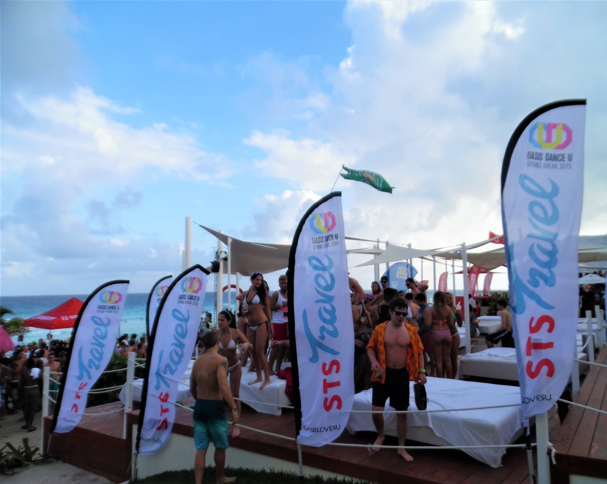 STS does Spring Break right.
.
.
.
#SpringBreak #Springbreak2020 #Puntacana #Cabosanlucas #Bahamas #cancun #deals #boozecruise #party #SB2020 #vacation #allinclusive #resorts #travel #breezes #nassau #oasisbeachclub #oasis