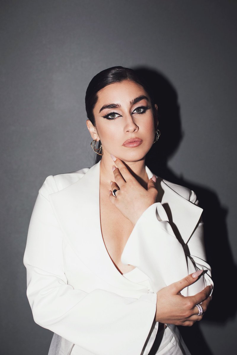LaurenJauregui's tweet photo. Thank you @billboard for having me at last night’s #WomenInMusic event! I’m always grateful to be in spaces surrounded by such powerful, ground shaking, unapologetic, beautiful, talented women. Last night was a dream and honor to be a part of. ✨ https://t.co/Vg6hgYiPQf