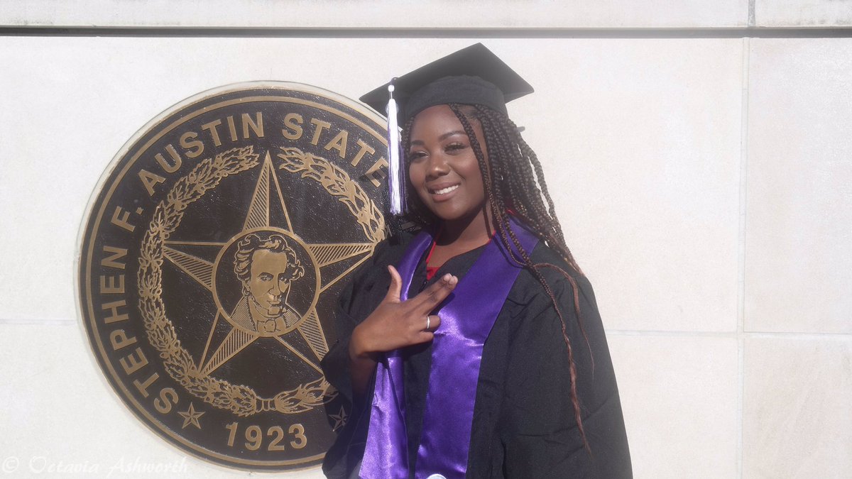 why_eee_vettah's tweet photo. And who gon' tell him that my bitch is getting her degree? #HotGirlSemester #SFA19 #SisterGoals
@Southern_Barbs
πΈ: Me https://t.co/VWZSQdNioV