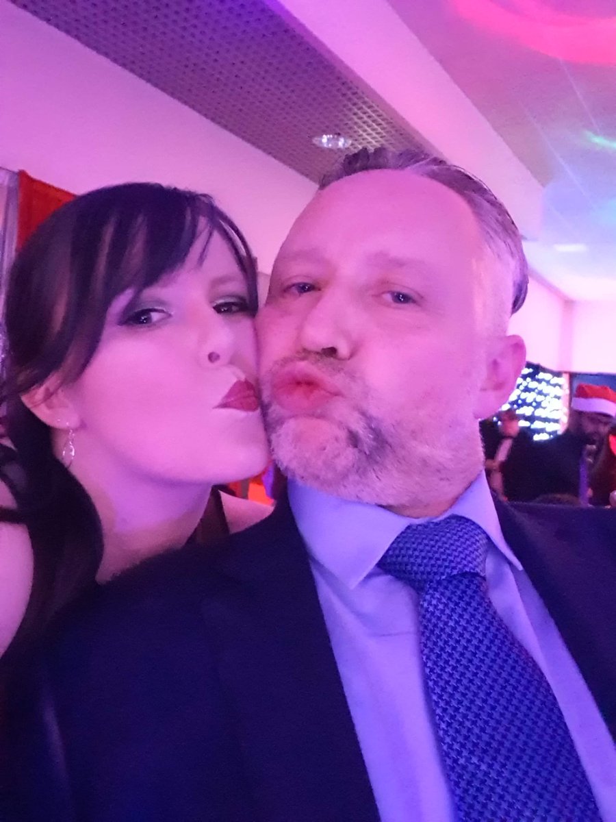 LawgisticsSales's tweet image. How lucky is the judge... #sales #solutionsteam #lovemyteam #thebest