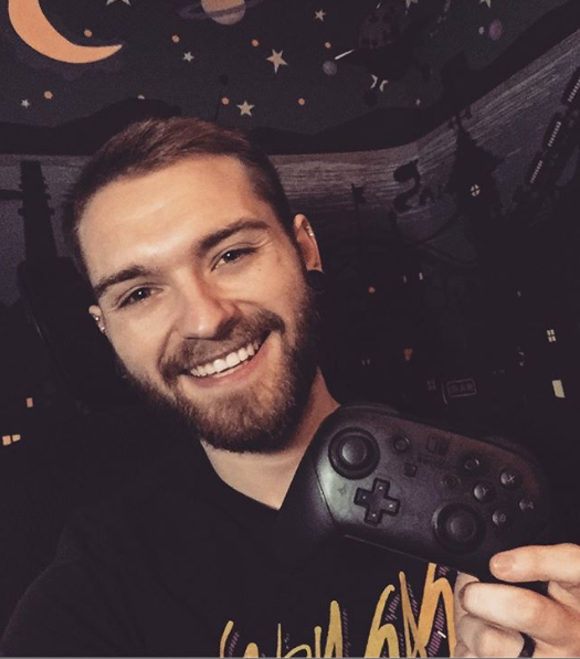 pyxarksplays tweet picture