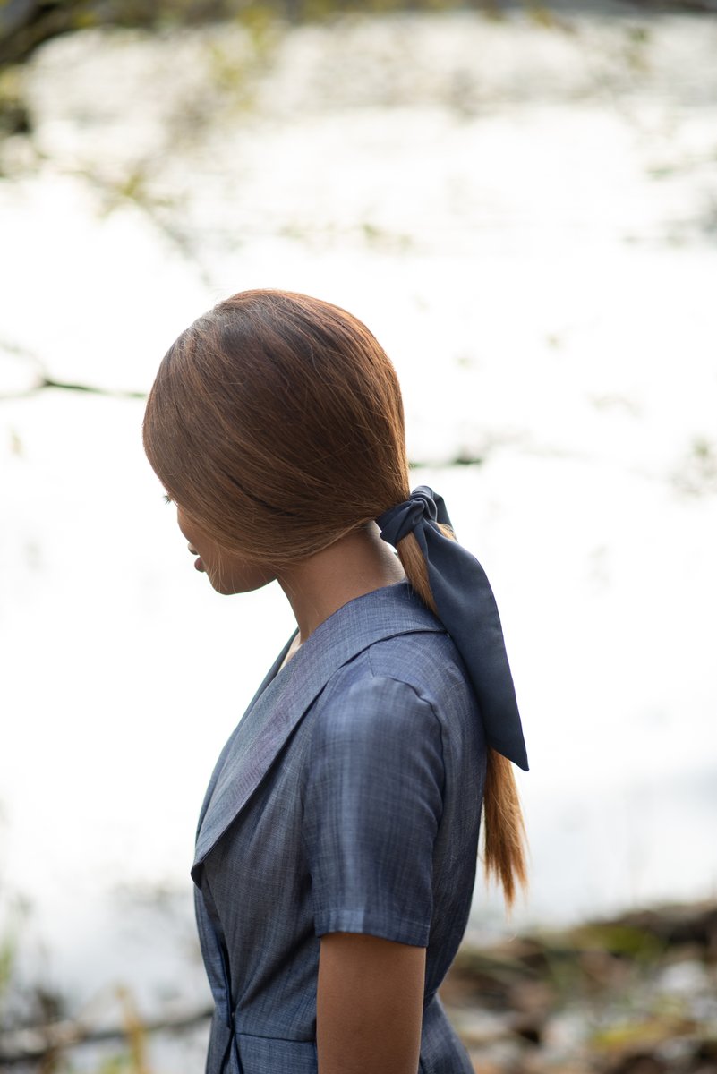 ⁣
One of the 4 ways our Bow Scrunchies can be worn ✨⁣
⁣
Not to mention they're made from 100% Tencel deadstock fabric waste. The best type of recycling. ⁣
⁣
Get yours today to get it in time for the holidays!
bellantoni.ca/accessories/ze…