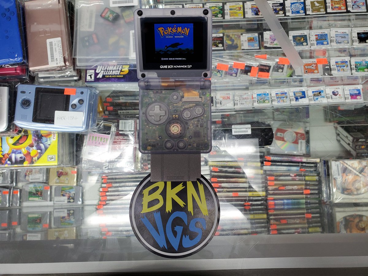 bklynvideogames's tweet photo. Now available #clearshell #ags101 #gameboyadvancesp #pokemonsilver #retroshop #brooklynvideogames https://t.co/IPC73sHkQc