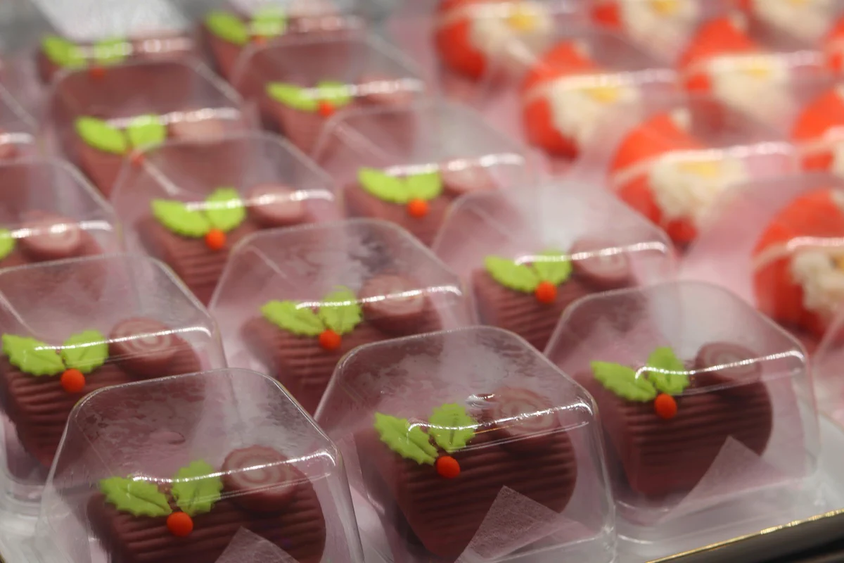 クリスマスなのにケーキ食べれないアレルギー持ちでも安心して食べられる「クリスマス和菓子」が話題