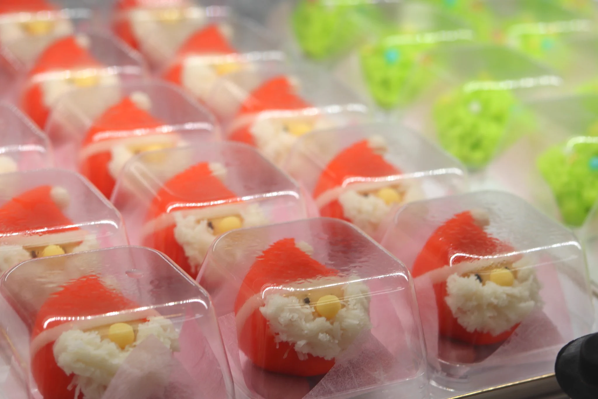 クリスマスなのにケーキ食べれないアレルギー持ちでも安心して食べられる「クリスマス和菓子」が話題