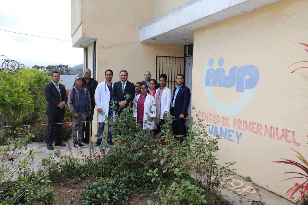 MapRDo's tweet photo. Visita de socialización y motivación del modelo de calidad Marco Común de Evaluación #CAF al Centro de Primer Nivel Janey en el Municipio de Janico, provincia Santiago.
#ModeloCAF https://t.co/EQiJJ8D0ON