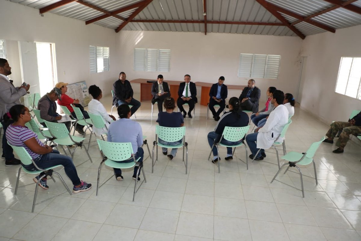 MapRDo's tweet photo. Visita de socialización y motivación del modelo de calidad Marco Común de Evaluación #CAF al Centro de Primer Nivel Janey en el Municipio de Janico, provincia Santiago.
#ModeloCAF https://t.co/EQiJJ8D0ON