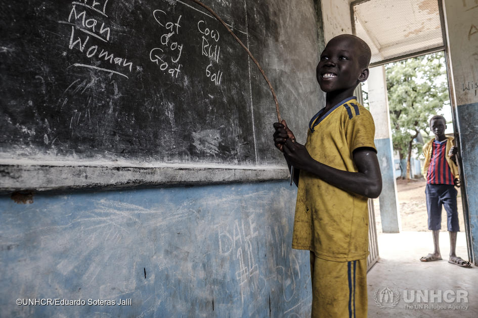 EduCannotWait's tweet photo. 🦸‍♀️ Self-sufficiency
💡 Brighter future
🎓 Lifelong learning
👩‍👦 Success for generations to come

All of these can happen when the world invests in an inclusive and quality education for all refugee children and youth.

#RefugeeForum https://t.co/2ly1kC1LJq https://t.co/ZNJljCal5e