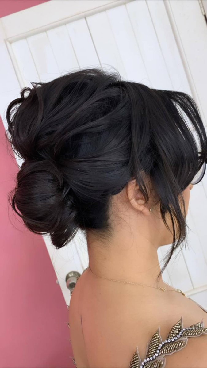 Hermoso peinado para Dana de honor en #rivieramayawedding #betzystyle 
Pueden ver nuestro trabajo en IG como <a href="/BetzyStyle/">BETZY STYLE Makeup & Hairstyle Riviera Maya</a> #betzystylebride