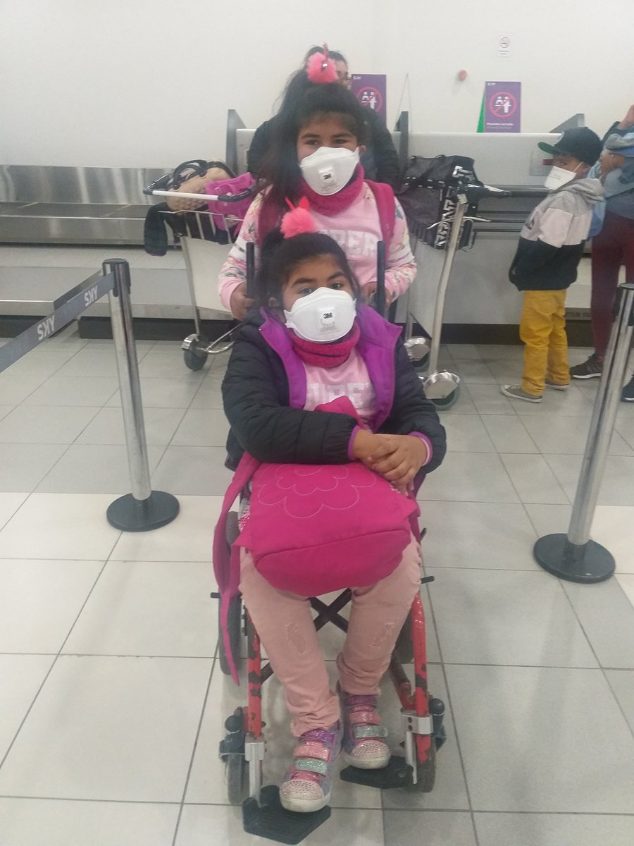 FerradaYovanna's tweet photo. @leonardofarkas necesito preguntarle algo en forma personal no se aquien recurrir para un examen para mis gemelas soy de iquique ya 3 meses en santigo por el problema de salud de ambas pido apoyo por último para poder hacer un gran plato único 🙏🙏🙏 https://t.co/TUI8oIEQUf