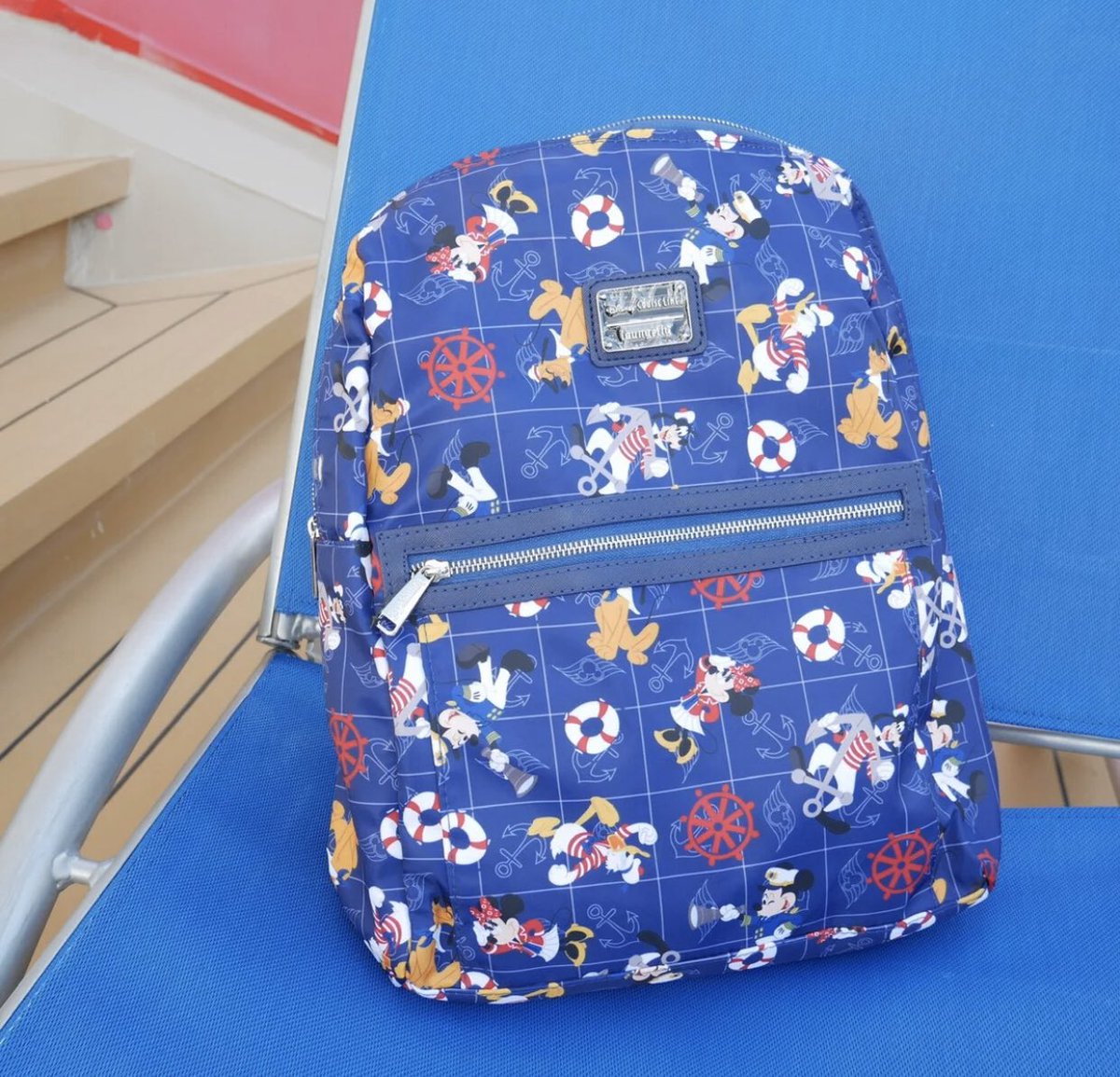 MMHowell18's tweet photo. @Loungefly I have this bag I got from a Disney Cruise and I LOVE the shape / material! But I can’t seem to find the same style in any other prints....am I missing them or was this the only one? https://t.co/JFgYQlJALw