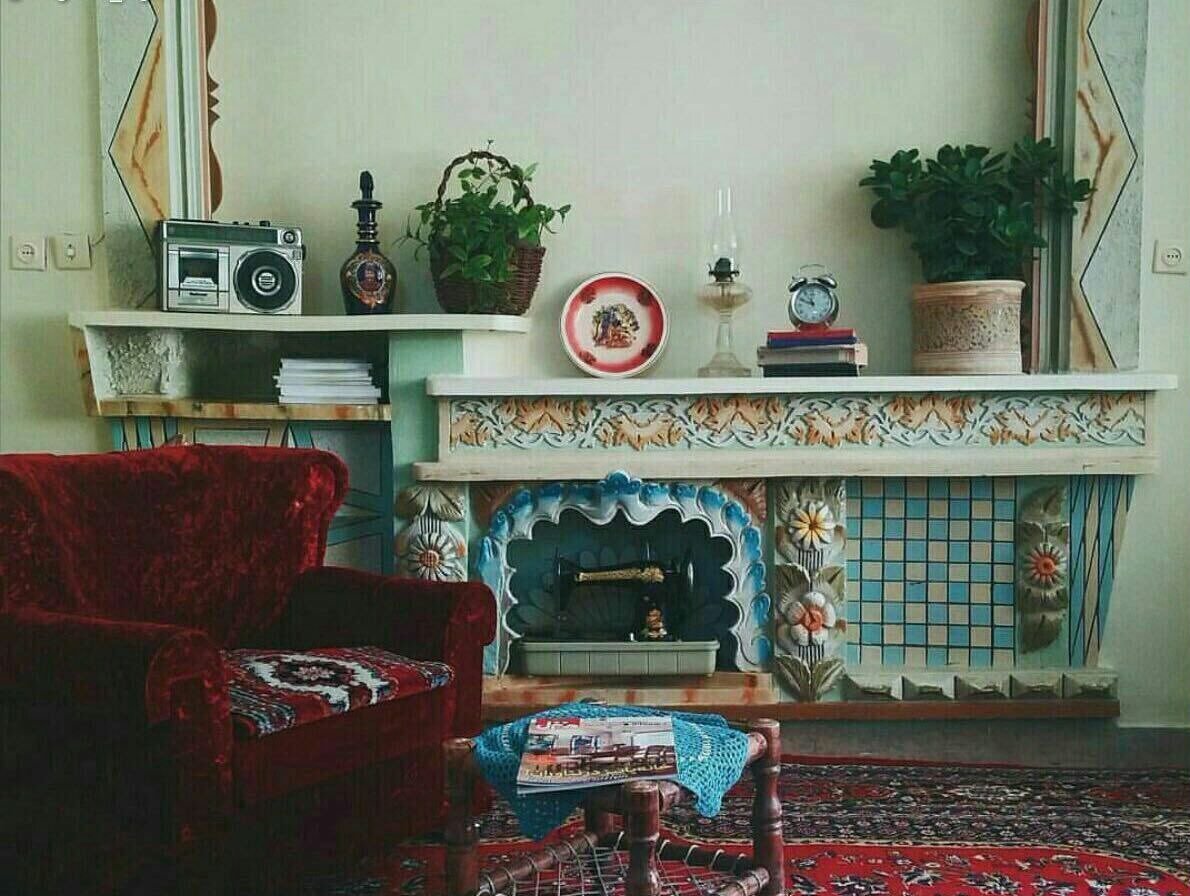 SooroshMusic's tweet photo. کمی قدیم میخواهم
کمی محبت
کمی یکرنگی
کمی صداقت
کمی پدربزرگ
کمی مادربزرگ

باورکن نوستالژی ذهن من هنوزرنگ دارد
هنوزباورشان دارم
هنوزباورم دارند
کمی قدیم میخواهم https://t.co/QxJRrqXI2g