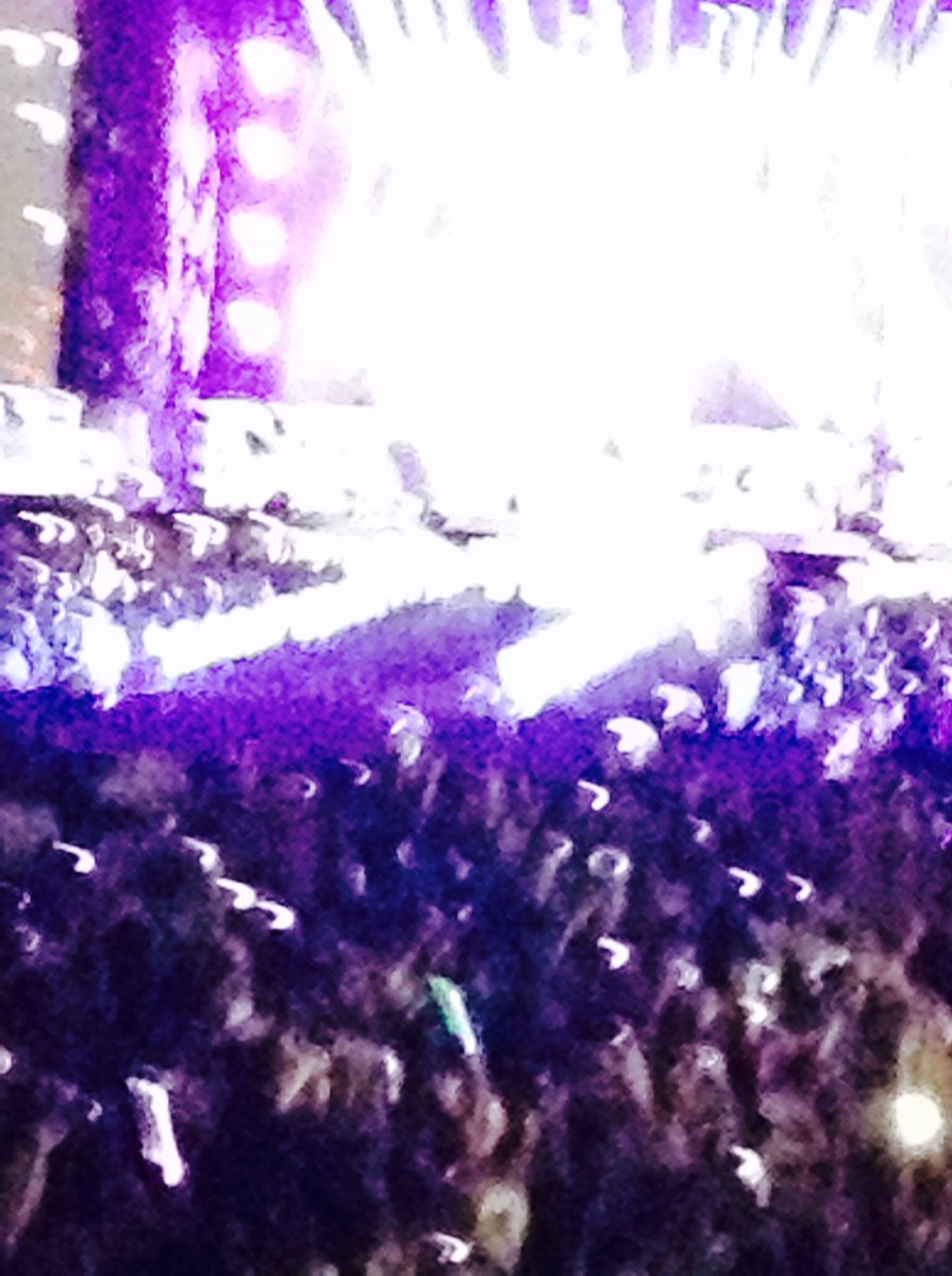 _lilly_2012's tweet photo. #1DWins10s I know these are absolutely crappy photos but they are of the boys live from #otraseattle July 15th 2015 BEST NIGHT OF MY LIFE @onedirection @Harry_Styles @LiamPayne @NiallOfficial @Louis_Tomlinson #1dforever #Directionerforlife #longlive1D https://t.co/2d40mYn0WK