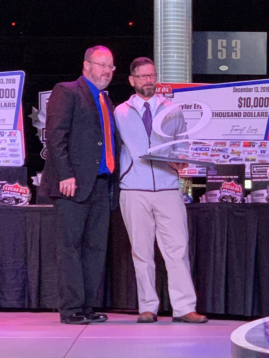 #𝗟𝘂𝗰𝗮𝘀𝗗𝗶𝗿𝘁 🏁 (@lucasdirt) on Twitter photo .<a href="/Outerwears1/">Outerwears</a> Crew Chief of the Year- Jason Durham, Crew Chief for <a href="/TheFast49/">Jonathan Davenport</a>, receives a check for $1,000. #LucasDirt .<a href="/Outerwears1/">Outerwears</a> Crew Chief of the Year- Jason Durham, Crew Chief for <a href="/TheFast49/">Jonathan Davenport</a>, receives a check for $1,000. #LucasDirt