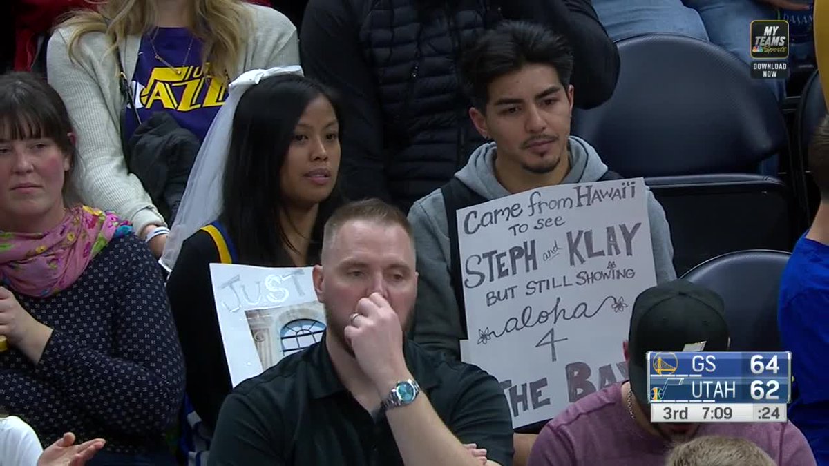 gswchris's tweet image. Shoutout these Warriors fans from Hawaii. Real ones