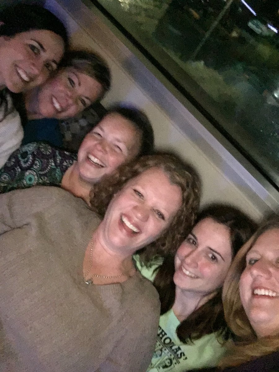 bmtedder1's tweet photo. #TeachersNightOut 🙌 https://t.co/59KBIzOmd1
