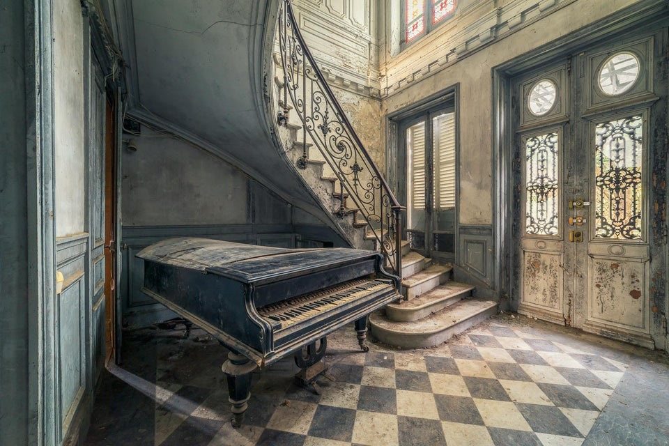 Love this entryway!

#beautifulpiano #beautifulentry #rusticpiano