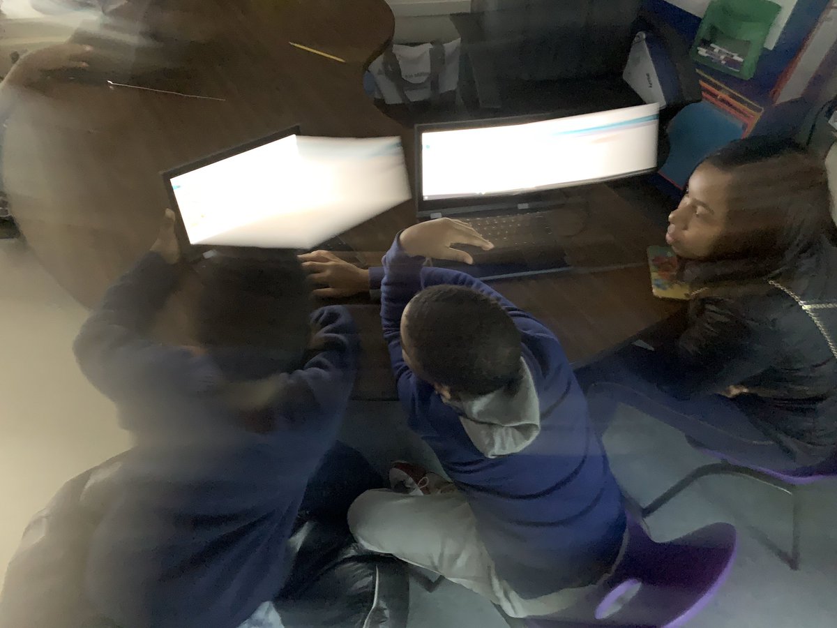 MissMcMannis's tweet image. #Teamwork #CodingInTheDark  #CSEdWeek #CSforAll @codeorg @HMSTEAMtigers