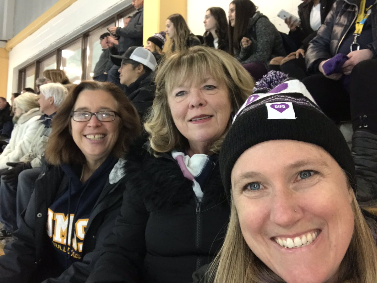 Rebecca Chambers tweet media