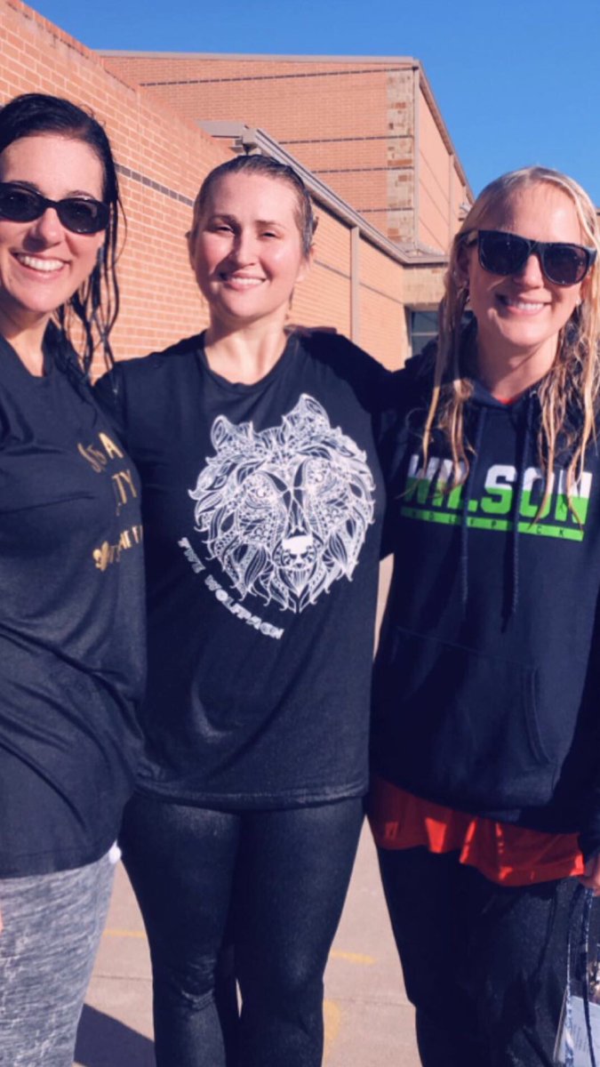 MsClarkeTWE's tweet photo. We had our Packathon water balloon reward today, and it was a blast! @TWEHowl #twehowl https://t.co/cjLMJNPJ3y