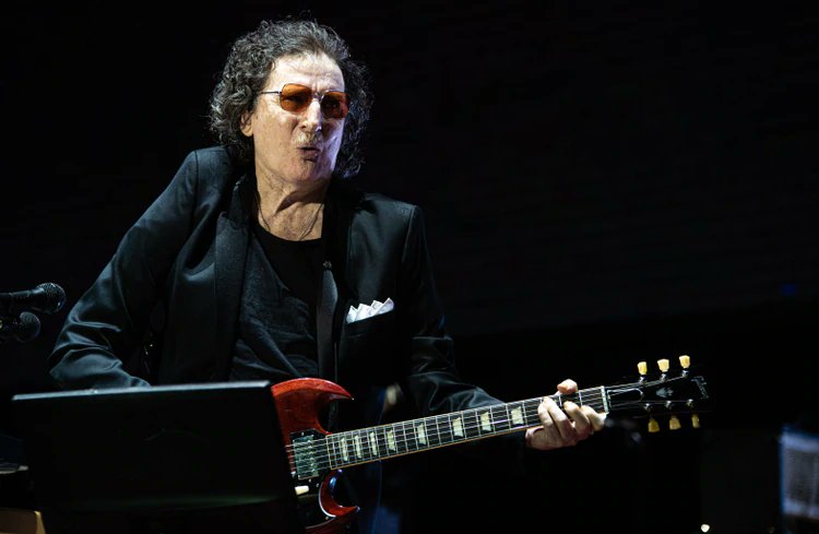 MSComprimir's tweet image. #SayNoMore....AAAAAAIRE YAAAAA!!! 
Arranca el último #MSC #Temporada14
Por el aire de 🎙@radiofmq 93.5 Mhz 📻