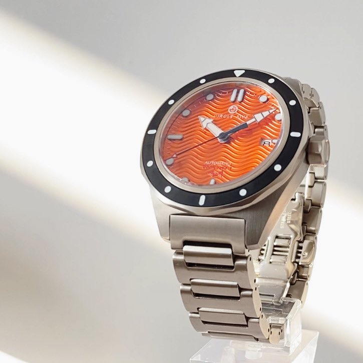 circle5ive1's tweet photo. FINAL CALL ⚡️, a new pro diver watch. Get yours Now on Kickstarter before price increase.

👀https://t.co/DarwMyxqUj 

#watchesofinstagram #Scuba #divemaster #bgw9 #diverwatch #divingwatch  #divewatches #divewatch #scubawatch #microbrand #microbrandwatches #seiko #kickstarter https://t.co/LEKqDkOOhr