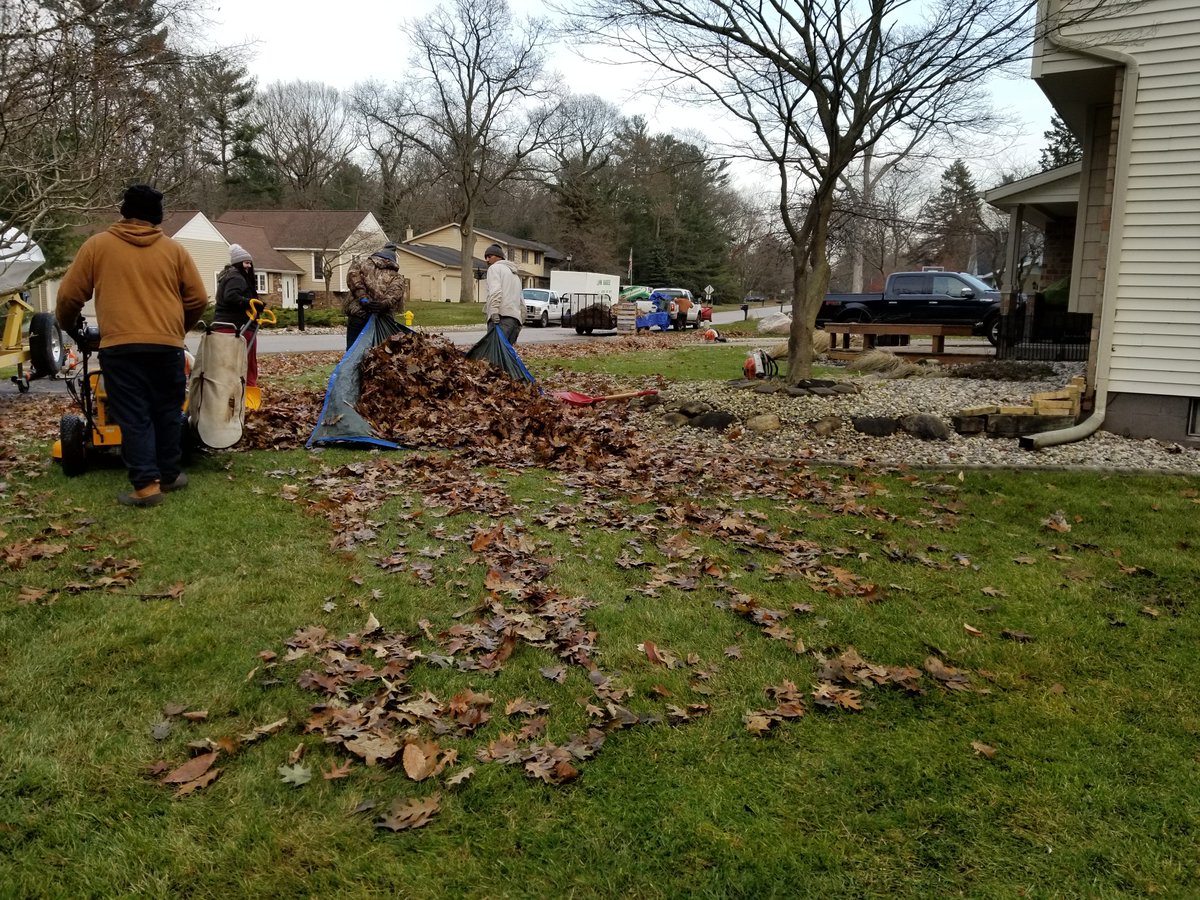 LawnBarber2017's tweet photo. The snow has melted off really fast and we are working hard on Fall Cleanup. We offer Snow plowing services for residential driveways and sidewalks. Also, for commercial parking lots, sidewalks, and service driveways. Call us or email us today for an estimate.
-North Muskegon https://t.co/7FVWnv20rr