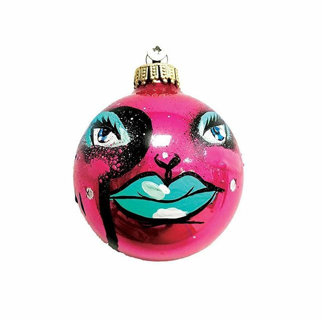 KaleidGallery's tweet photo. #rp @force129
1 of a kind
hand painted
glass ornament
1 of 5 available $20 each
Added to my online shop
#force129
#handpaintedornaments
#ornaments
#christmasdecor
.
@kaleidgallery #residentartist https://t.co/sYQVSqNWE2 https://t.co/PzQXEYt0rb