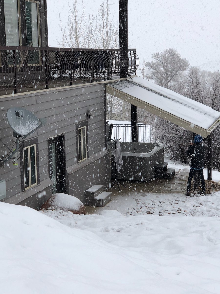 SpringUtah's tweet image. &quot;Winter is a season of recovery and preparation.&quot; – Paul Theroux ......Especially when you&apos;re sitting in a hot tub.

#SnowIsComing #StayWarm #HotTubDelivery #HotTubForAllSeasons @HotSpringSpas #Recover #Rejuvenate
